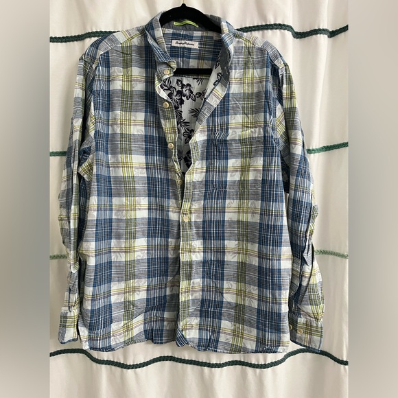 Tommy Bahama Other - Tommy Bahama button-down, size Large